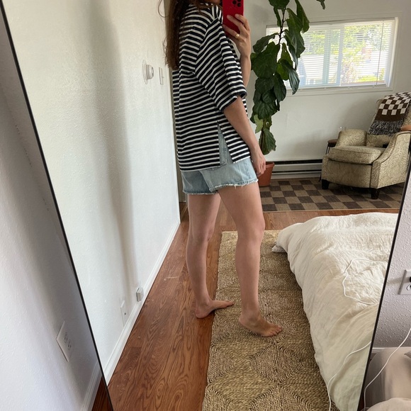 Zara Tee - Picture 2 of 3